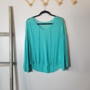 ENTRO BOHO TOP WITH TIE FRONT WITH LACE FLARED SLEEVE SIZE S